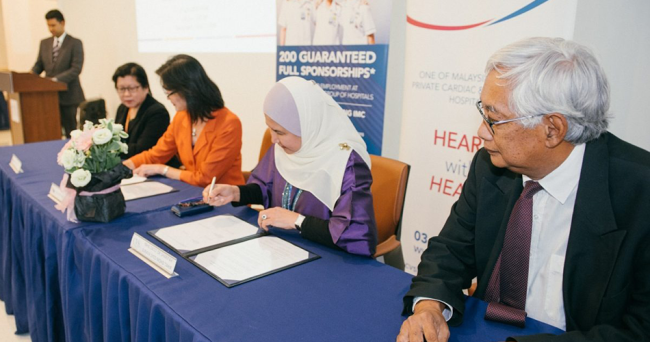 IMU College and CVSKL Signs