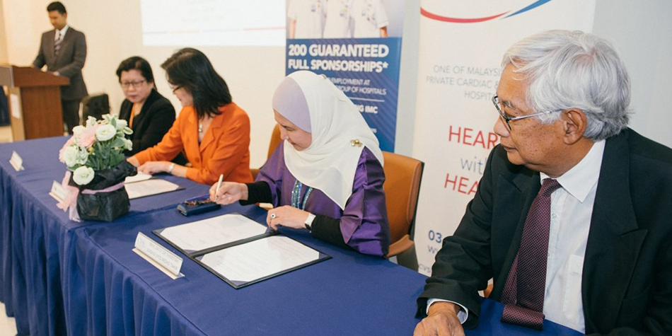 IMU College and CVSKL Signs